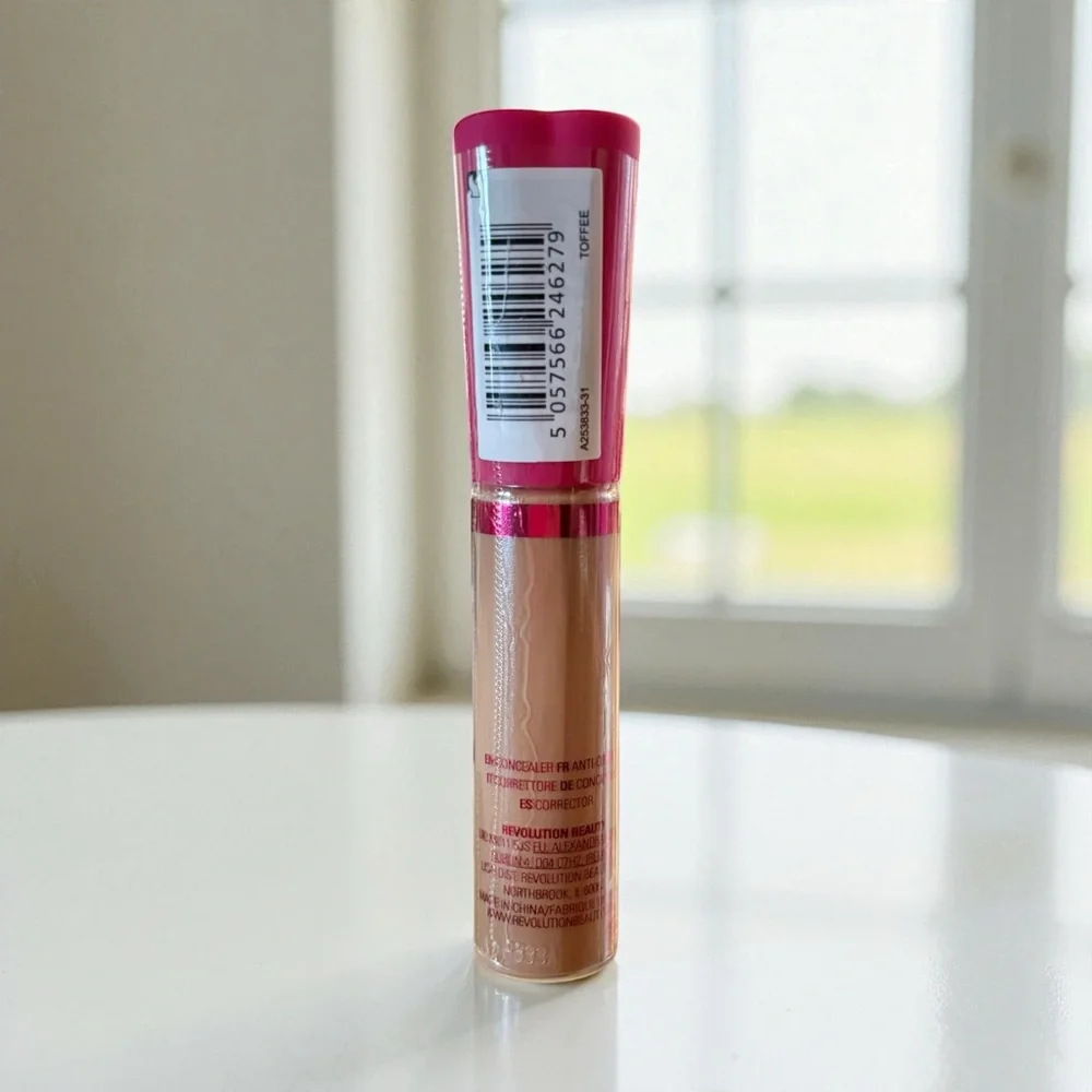 💎 Makeup Revolution I Heart Revolution Heart Breakers Concealer in Toffee New
